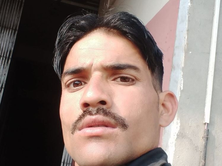 पत्रकारको टाउको काटेर झोलामा हाल्ने धम्की 